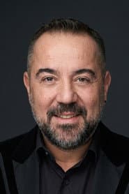 Ata Demirer as Ayhan Kaplan