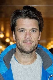 Peter Magnusson as Micke