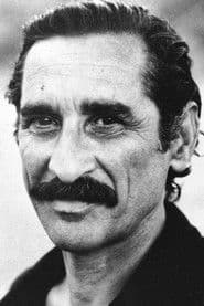 Giovanni Pallavicino as Brigadiere Saporito del carcere di Sagunto