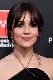 Macarena García as Sole