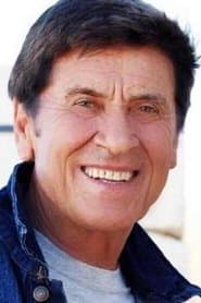 Gianni Morandi as Gianni Traimonti
