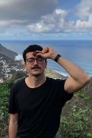 Daniel Pizamiglio as Johnny