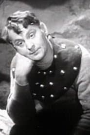 Donald Kerr as 2nd Photographer