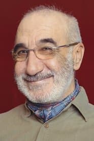 Răzvan Vasilescu as Edwards