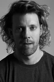 Nacho Joshas as Asistente Greta