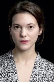 Maryne Bertieaux as Axelle Deschamps