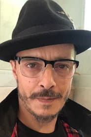 Samy Andersen as Hassan