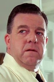 John Comer as Leslie Piper