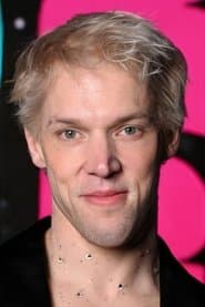 Thomas Mustin as Alexandre