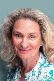 Fiona Evans as Shelly