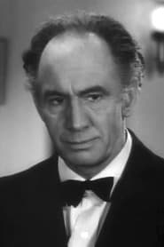 Leonard Mudie as Richard Gannett