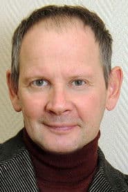 Daniil Spivakovskiy as Pavel