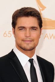 Diogo Morgado as Enzo