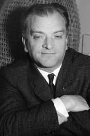 Ruy Furtado as Director