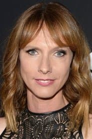 Dolly Wells as Tracy