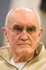 Tim Barlow as Seecombe