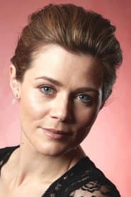 Sofie Lassen-Kahlke as Anja