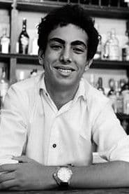 Joaquín Flamini as Tomás Decoud