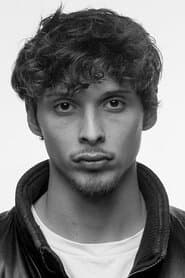 Áyax Pedrosa as Heredia