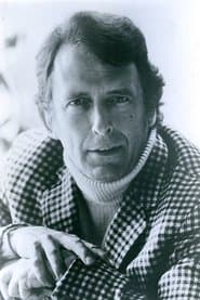 Fritz Weaver as Pater Tom Farrow