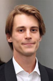 Ivan Yankovsky as Pasha Smolnikov