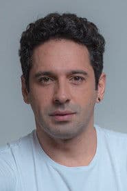 João Baldasserini as Nando