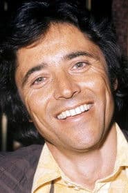 Sacha Distel as Julien Sabirnou