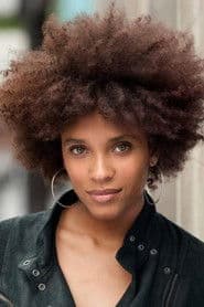 Stéfi Celma as Miss Paca