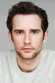 Raphael Grosz-Harvey as Reibe-Photographer