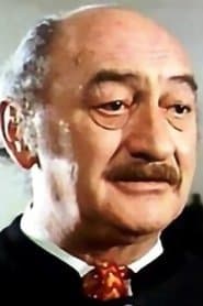 Raoul Retzer as Motorradpolizist