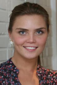 Kim Feenstra as Elza