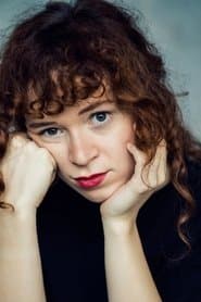 Clara Bretheau as Léa