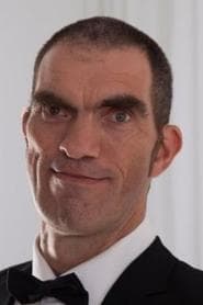 Guillaume Delaunay as Monsieur Kracovik