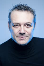 Levent Üzümcü as Arif