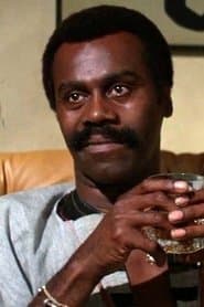 Albert Popwell as Officer