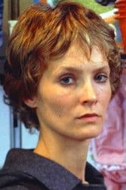 Mette Munk Plum as Bettina