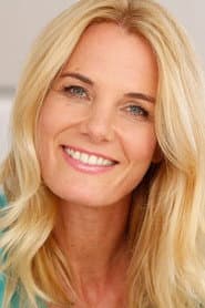 Trie Donovan as Paula Wickless