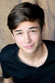 Victor Quilichini as Marc - 14 ans