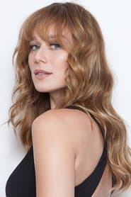 Mariana Ximenes as Karina