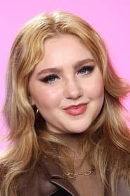 Ella Anderson as Piper Hart