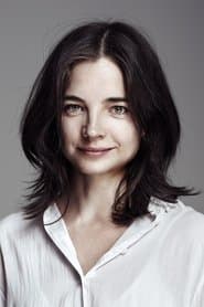 Louise Peterhoff as Nina Negg