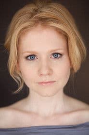 Charleene Closshey as Evie Lee