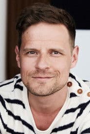 Peter Kanerva as Detective Kauhanen