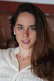Manoela Aliperti as Manuela
