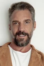 Carlos Bonow as Ivanderson