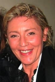 Stefania Girolami Goodwin as Jenny Benton