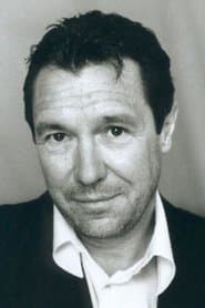Philippe Peythieu as Pâté / Narrator (voice)