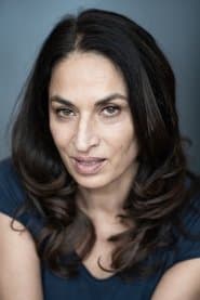 Jale Arıkan as Aliye