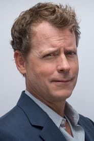 Greg Kinnear as Gary
