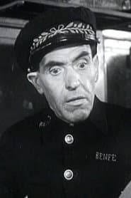 Francisco Bernal as Matías